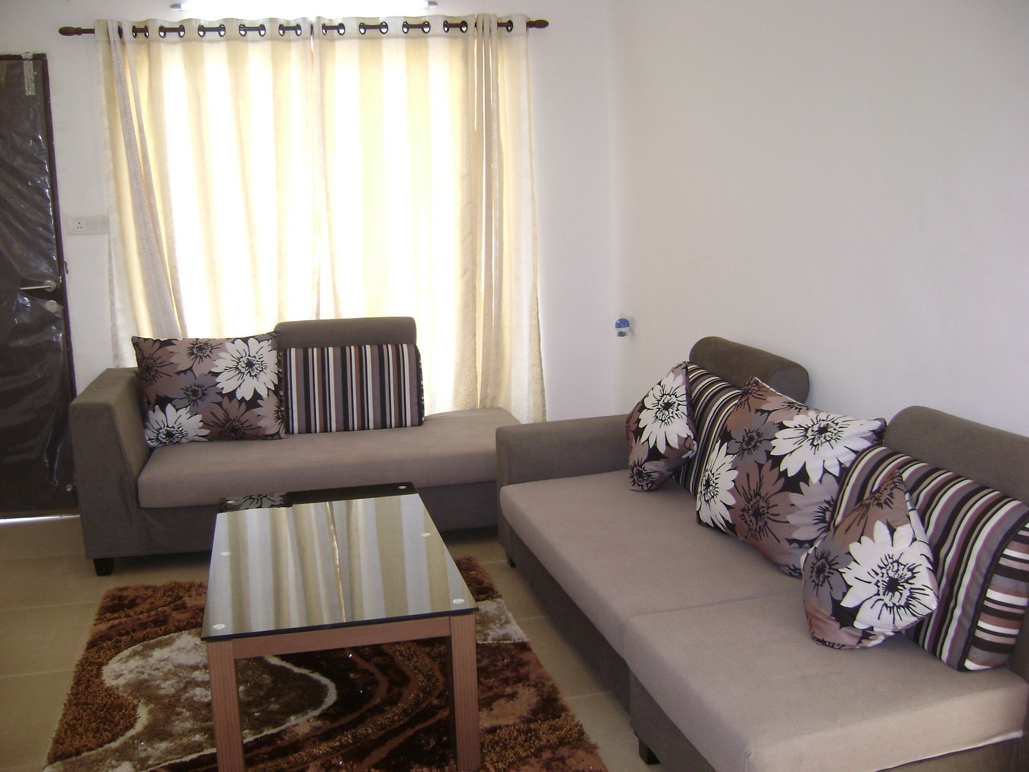 Hotel Oyo 24200 Bahri Beautiful Country Ayyampālaiyam Esterno foto